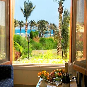 Standard Triple Room Sea View